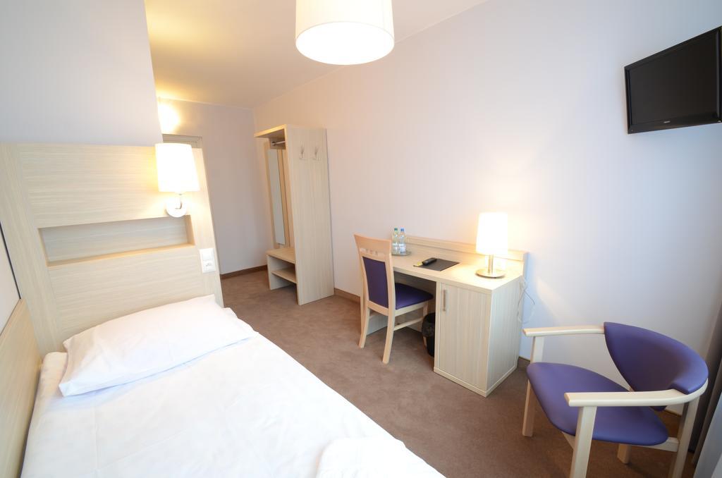 Hotel Pzmot Lublin Phòng bức ảnh