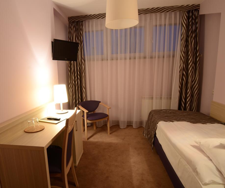 Hotel Pzmot Lublin Phòng bức ảnh