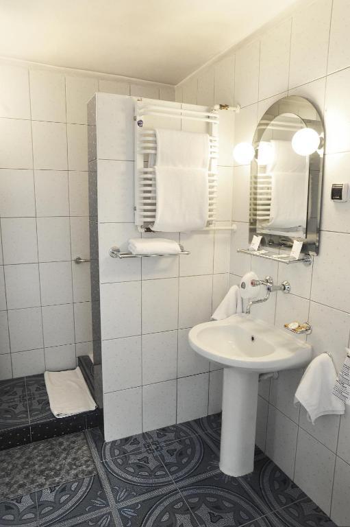 Hotel Pzmot Lublin Phòng bức ảnh