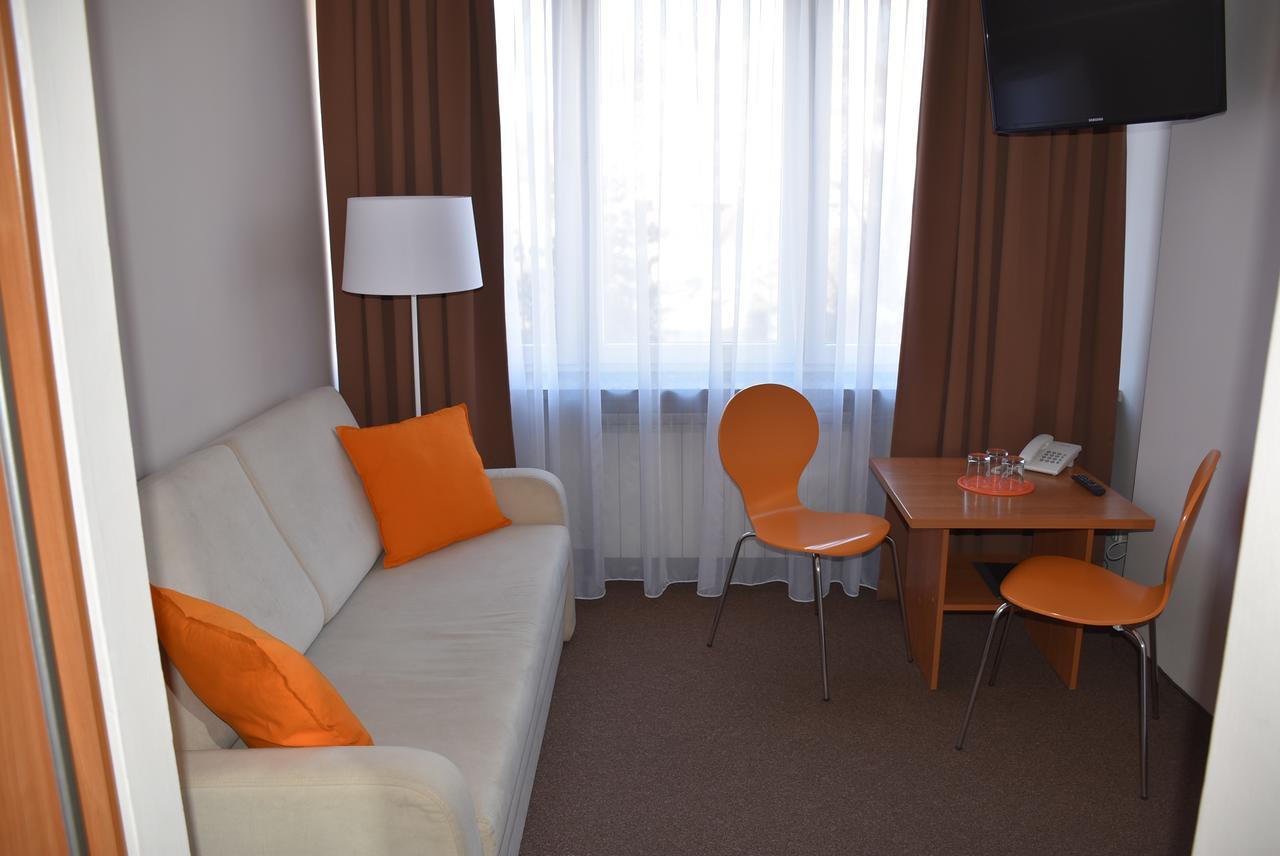 Hotel Pzmot Lublin Ngoại thất bức ảnh
