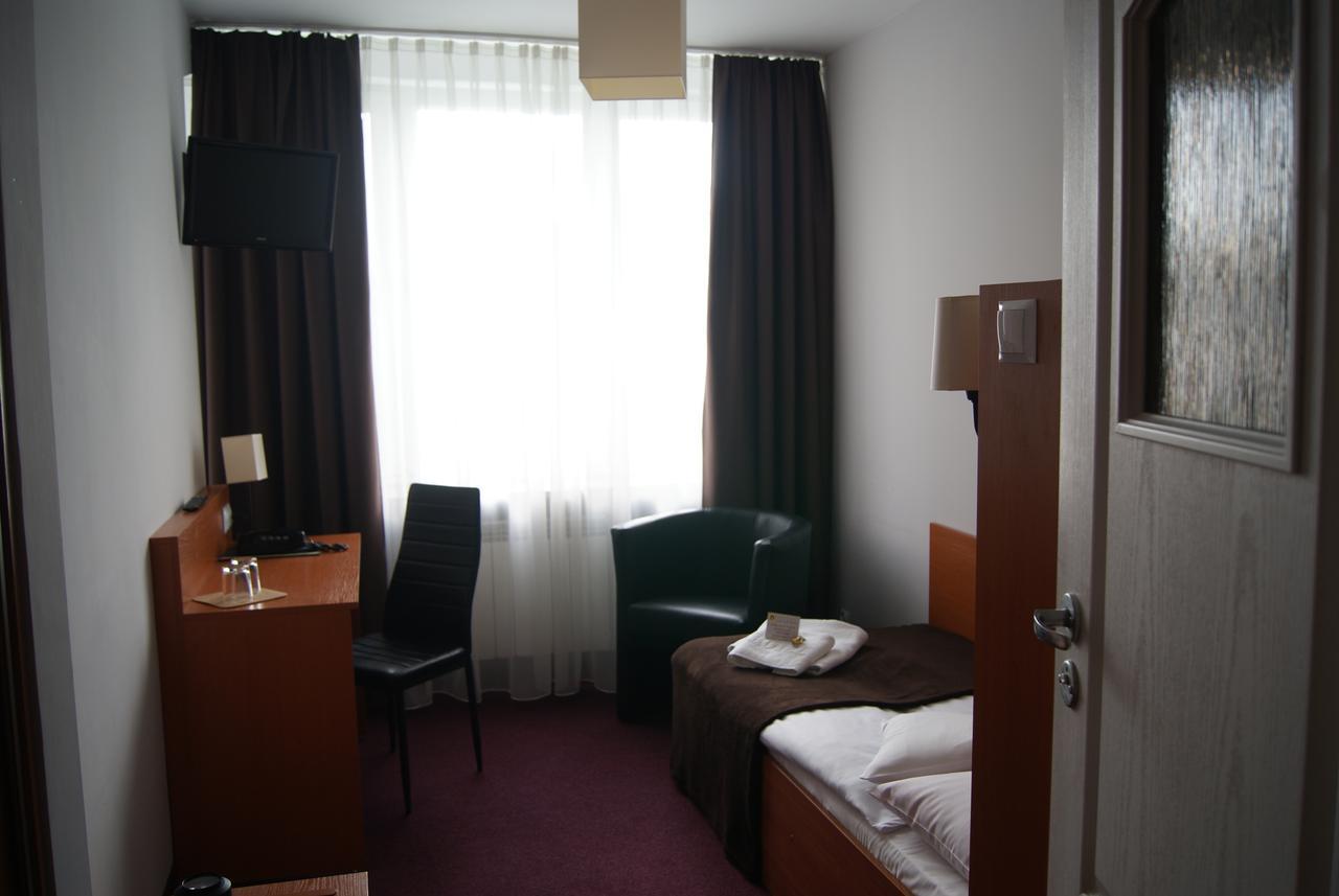 Hotel Pzmot Lublin Ngoại thất bức ảnh